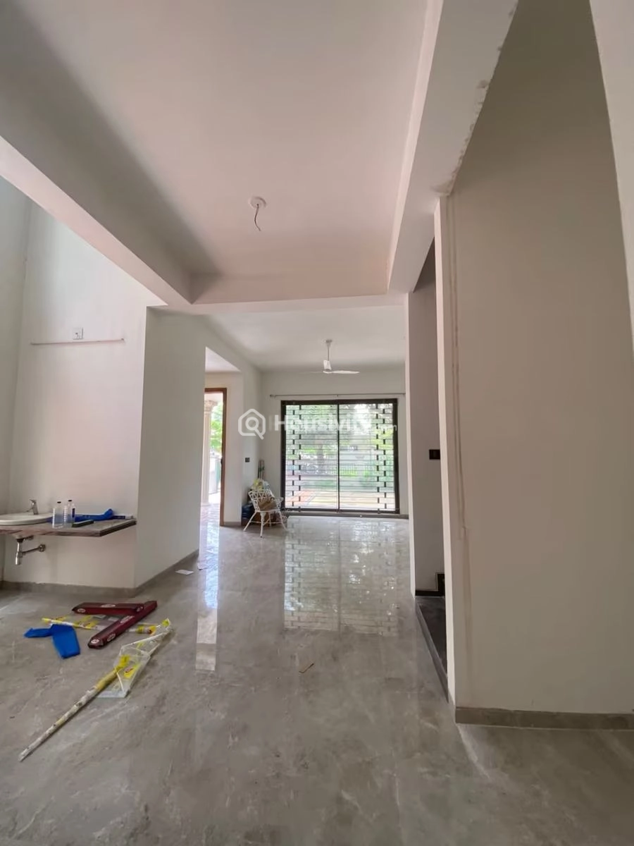 5 BHK Bunglow for Rent in Sargasan, Gandhinagar Image 4