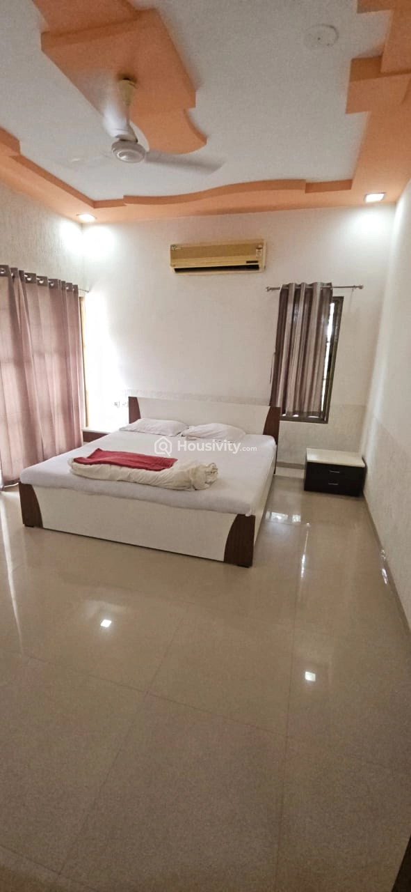 4 BHK Bunglow for Rent in Raysan, Gandhinagar Image 1