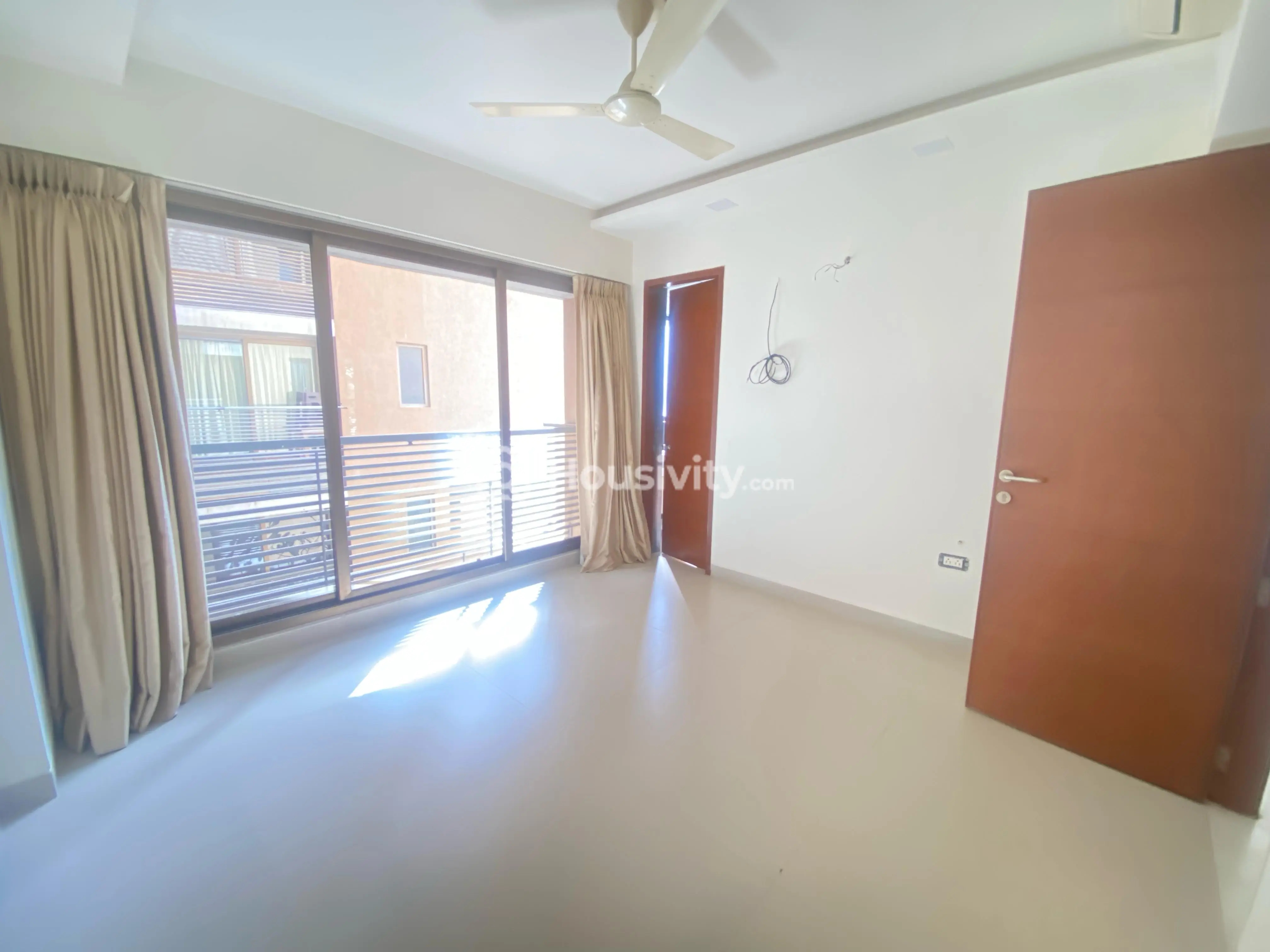 4 BHK Flat for Sale in Bodakdev, Ahmedabad Image 2