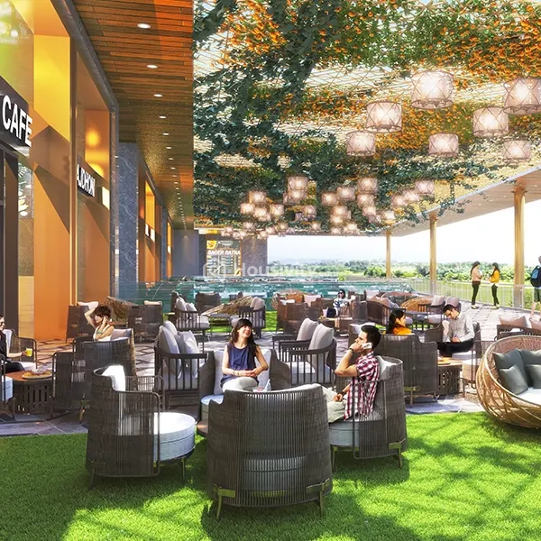 Saya Piazza Image 3