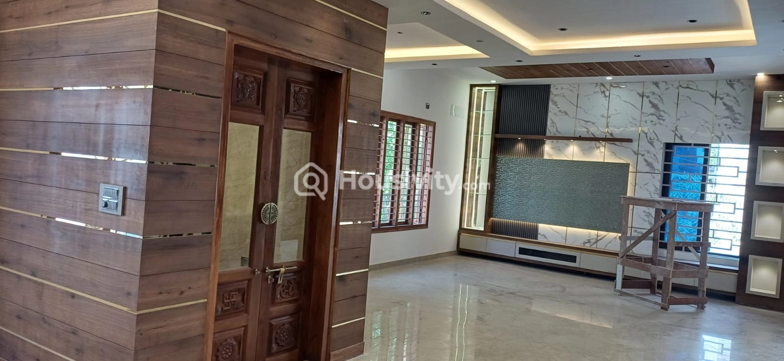 Luxurious Villa in Poornapragna Layout Image 2