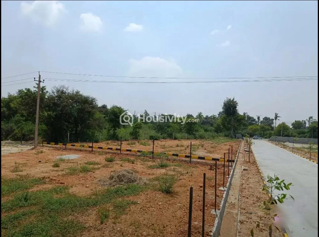 600 1200 Sqft Plot For Sale Image 4