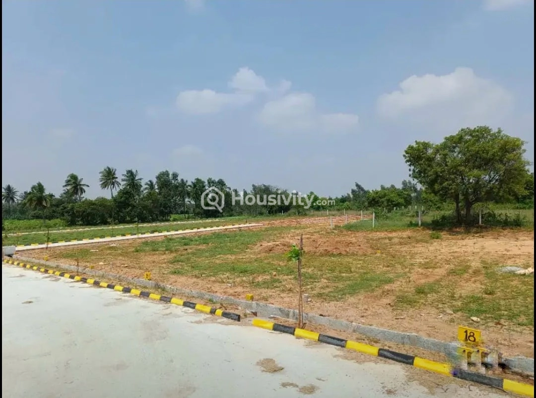 600 1200 Sqft Plot For Sale Image 2
