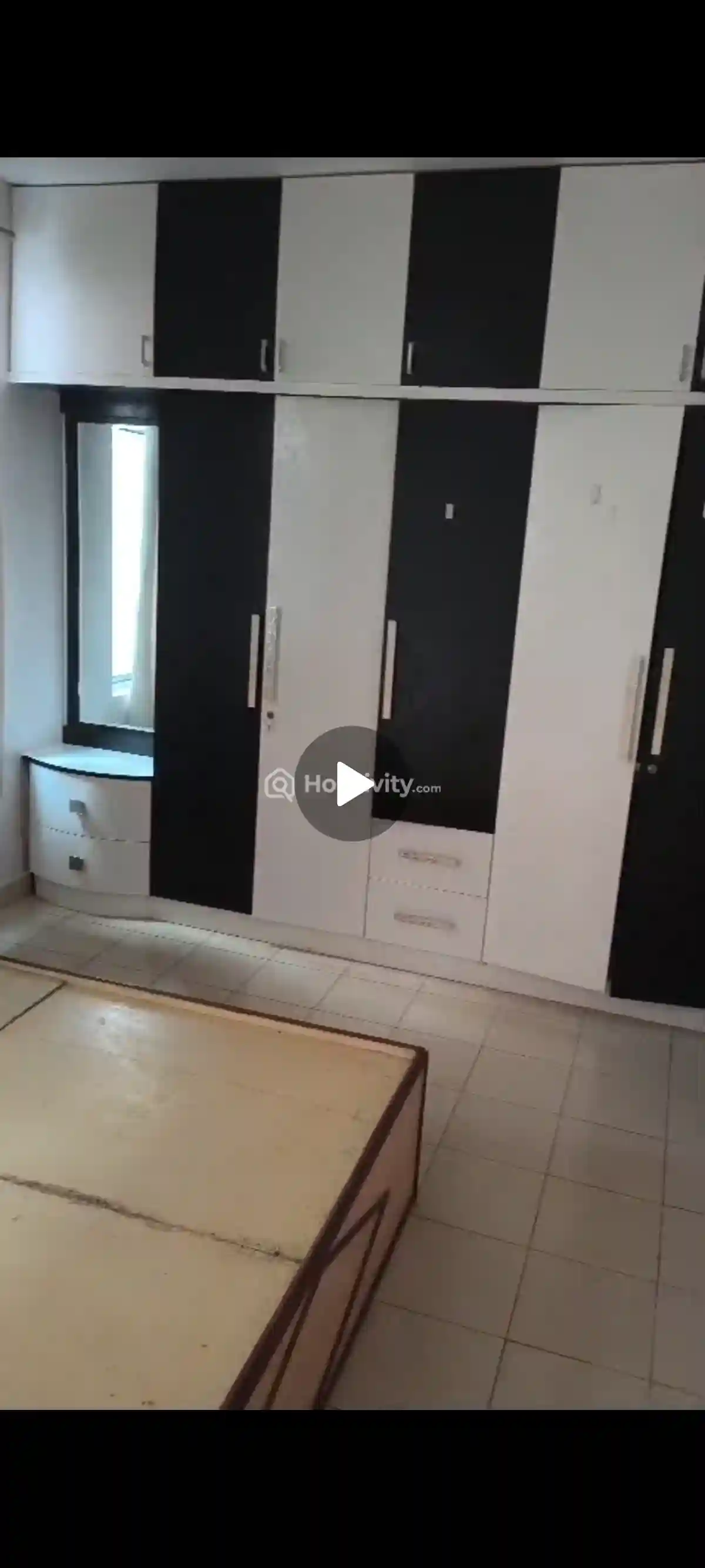 2 BHK Flat On Rent Image 2