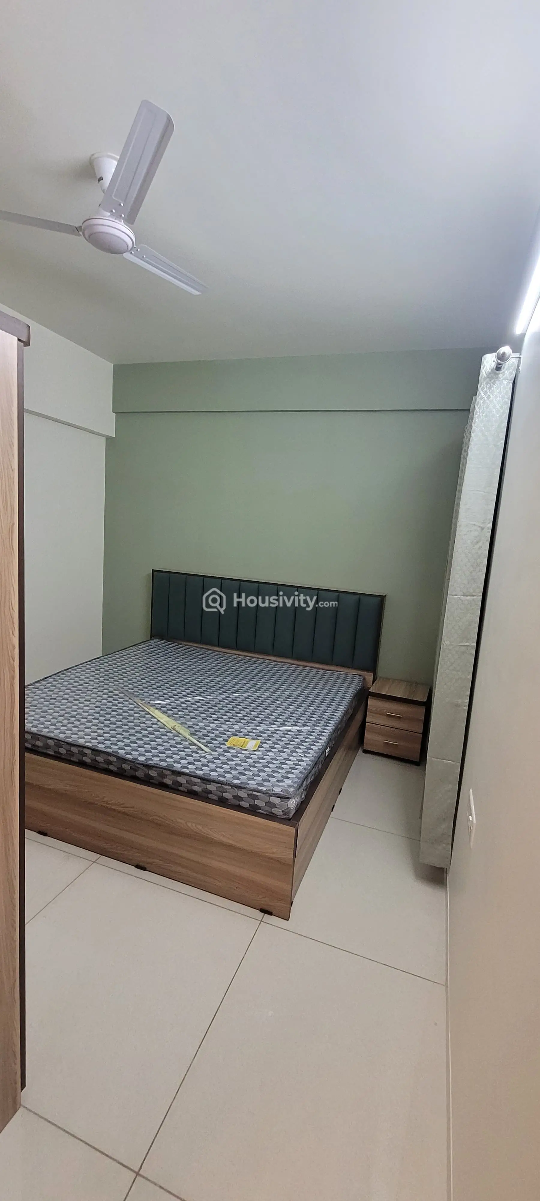 3 BHK Flat for Rent in Vaishnodevi, Ahmedabad Image 1