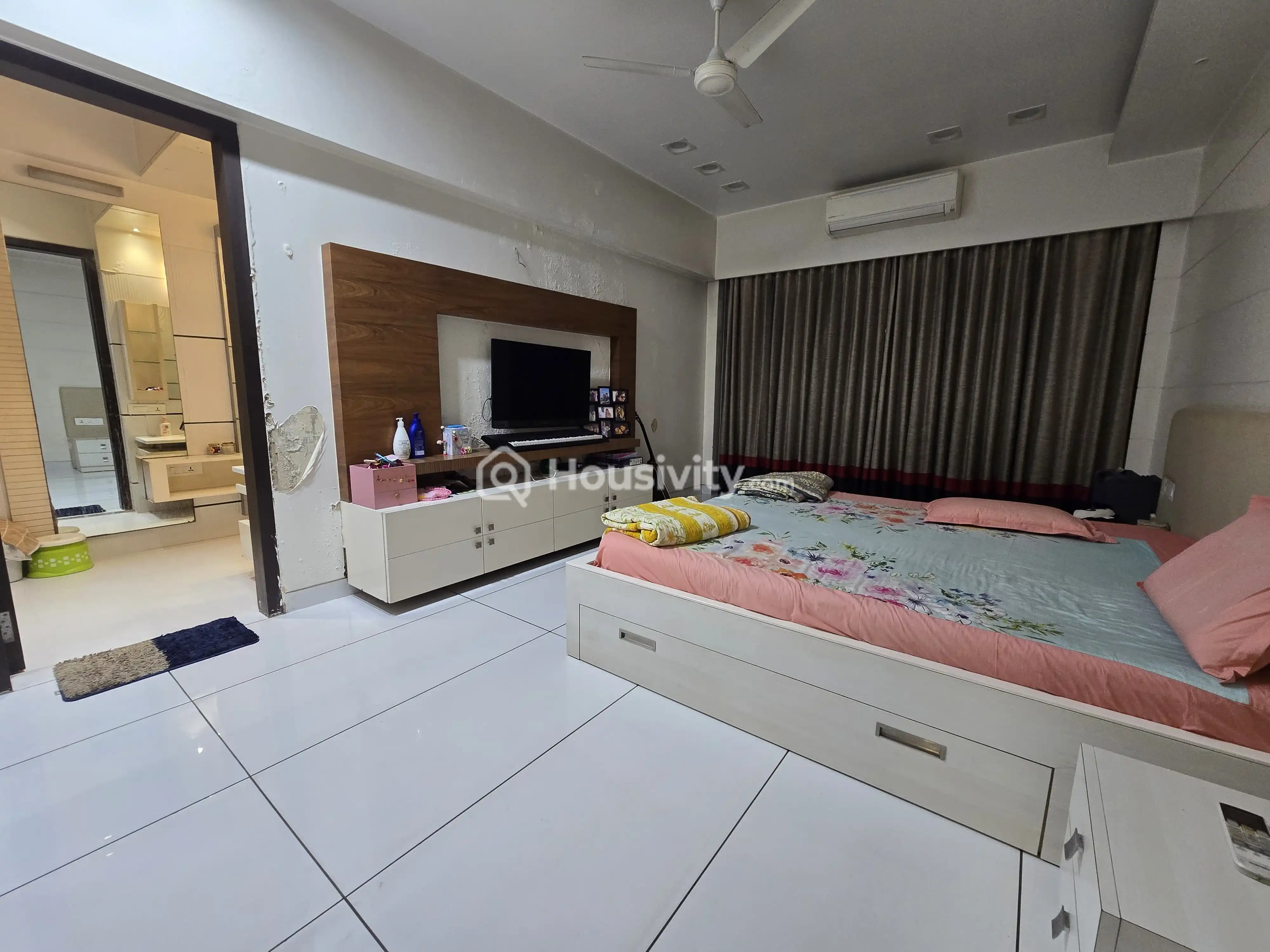 4 BHK For Sale Image 2