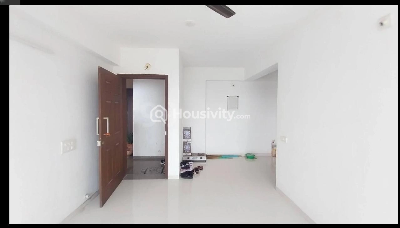 2 BHK Flat for Sale in Thaltej, Ahmedabad Image 4