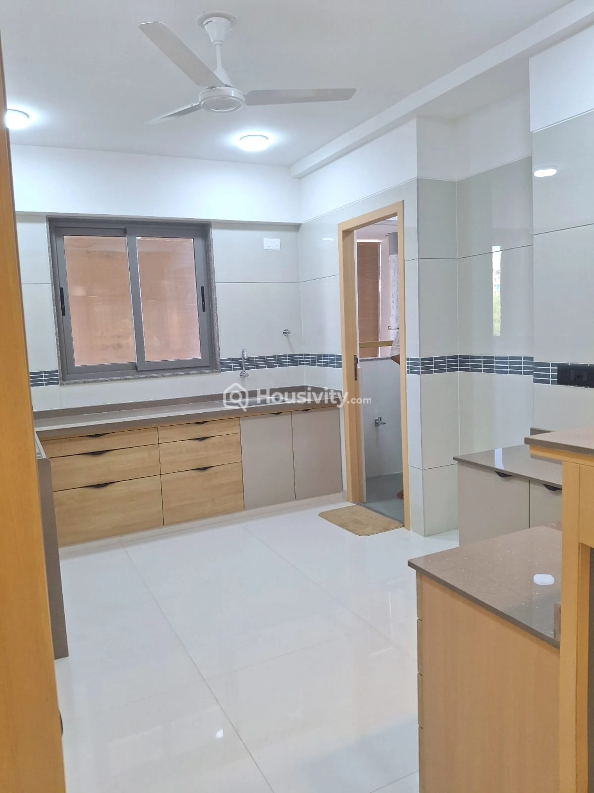 3 BHK Flat for Sale in Sargasan, Gandhinagar Image 3