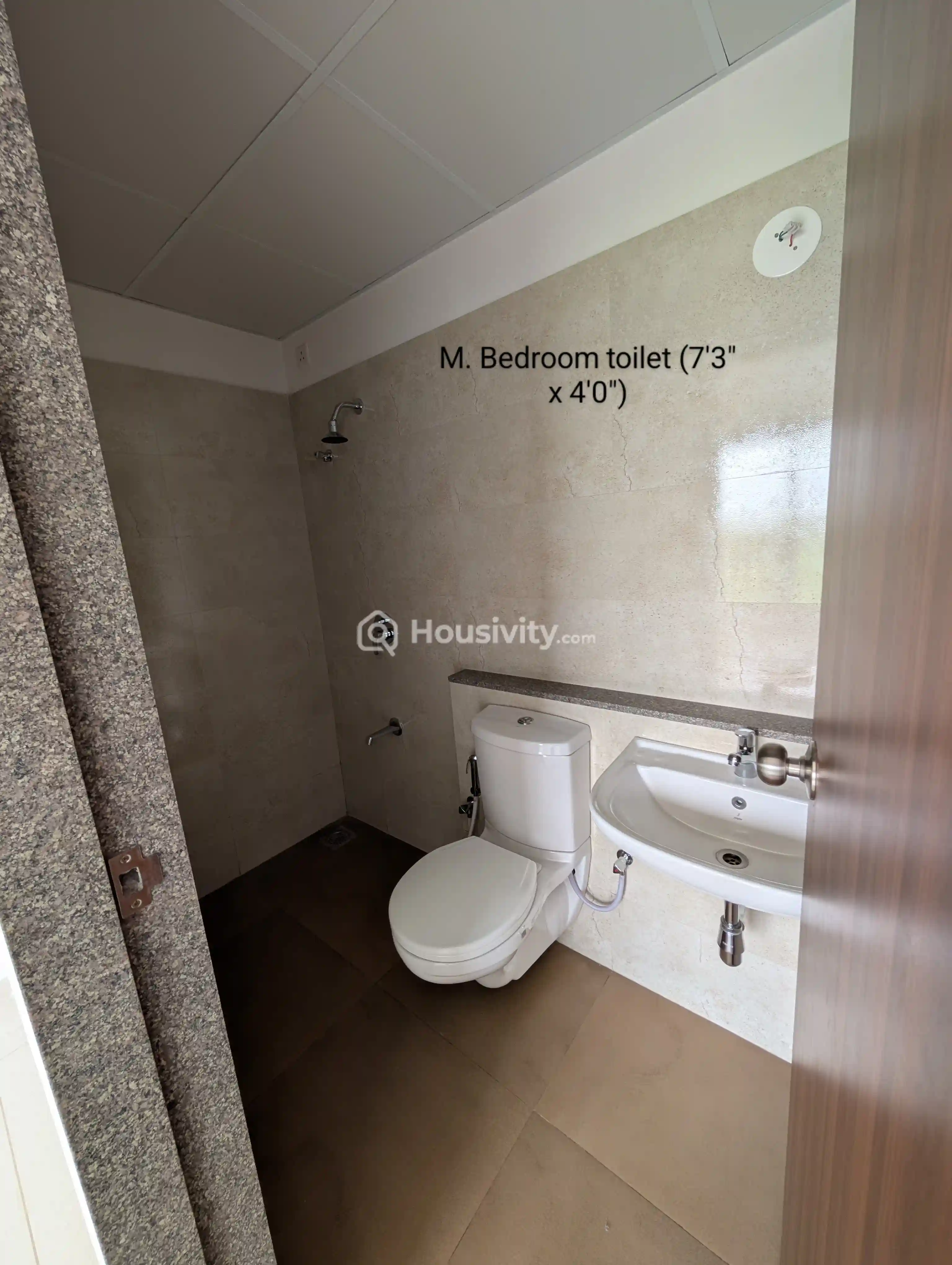 2 BHK Flat for Sale in Vaishnodevi Circle, Ahmedabad Image 2